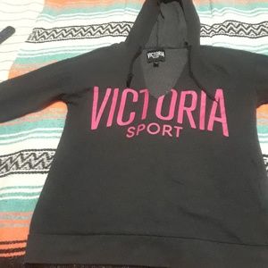 Victoria sport pullover sweatshirt